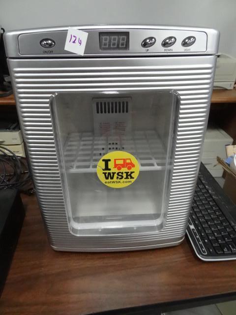 lot 124 image: Tech tools model MR-148 office desk...