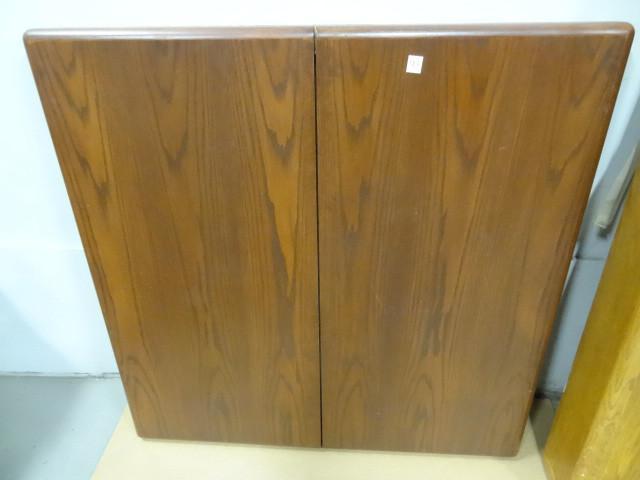 lot 126 image: 48 x 48 wall hanging presentation c...