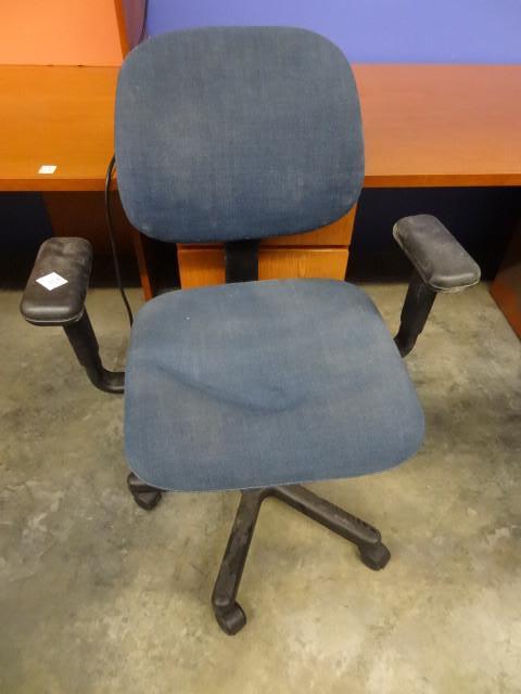 lot 150 image: Office chair on wheels...
