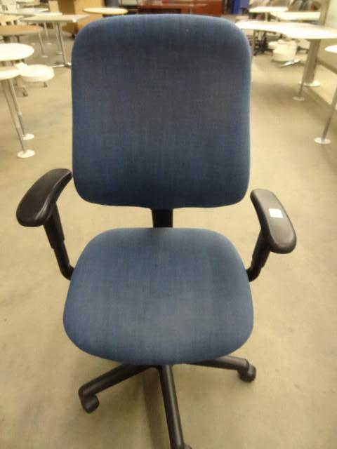 lot 176 image: Office chair on wheels...