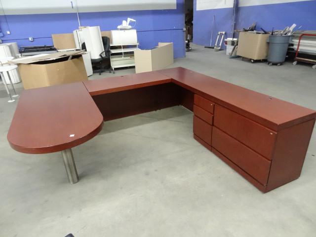 lot 183 image: U shaped 3 piece office desk. 2 lat...