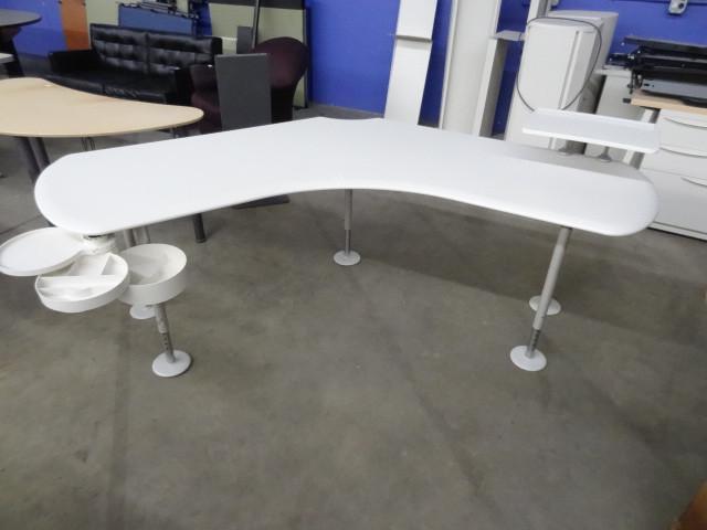 lot 184 image: Adjustable height task desk. 66 x 3...