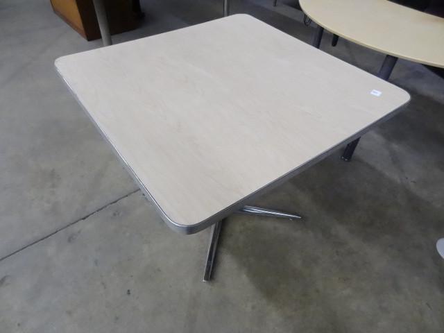 lot 186 image: 36 x 36 table with metal base...