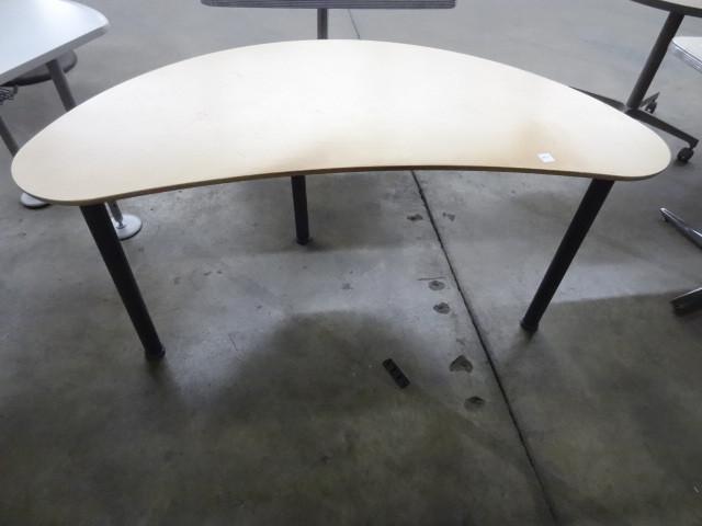 lot 187 image: Office desk. 58 x 31 x 28...
