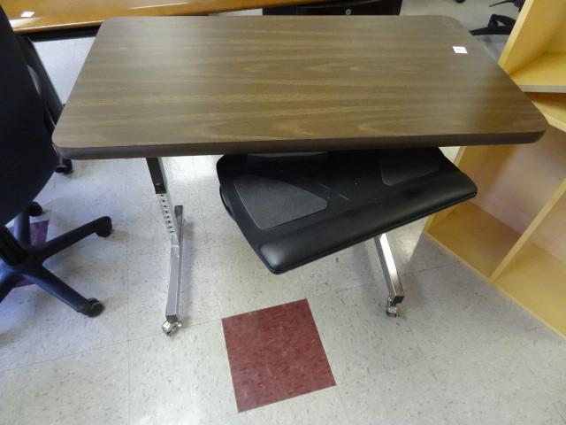 lot 19 image: 36 x 20 adjustable height table on ...