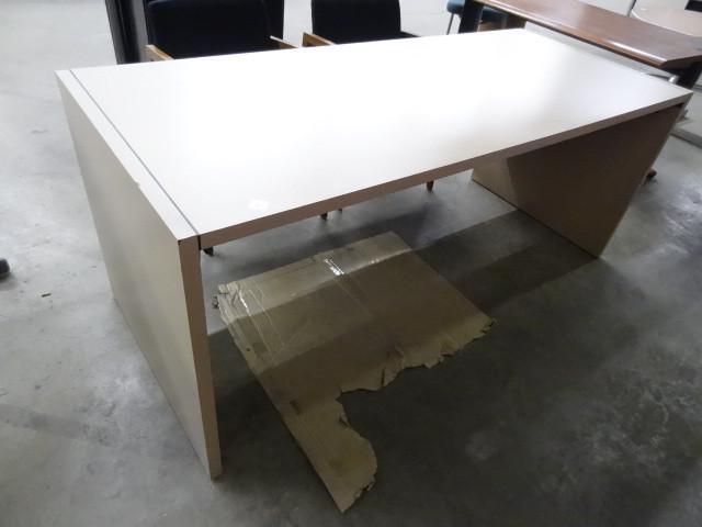 lot 199 image: 72 x 30 x 29 laminate office desk...