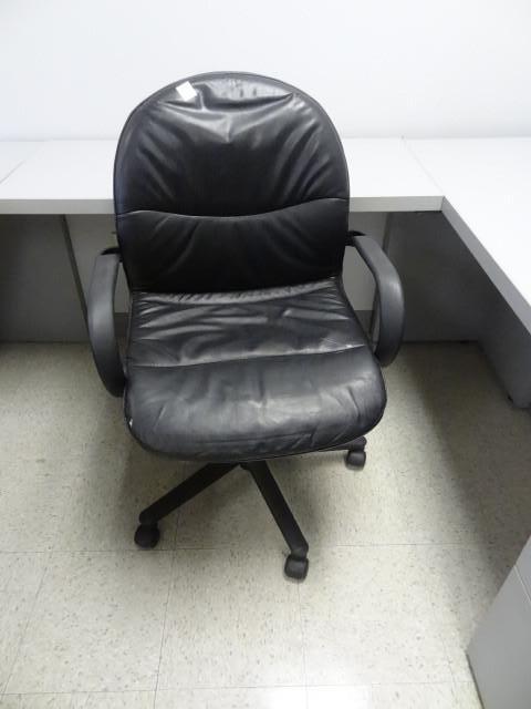 lot 2 image: Office chair on wheels...