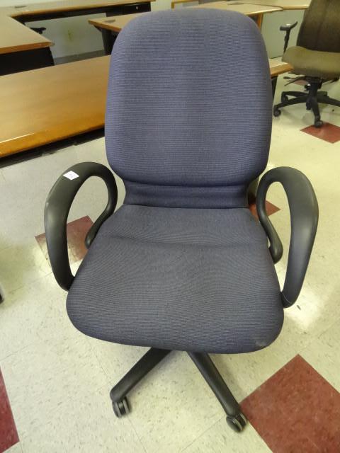 lot 20 image: Office chair on wheels...