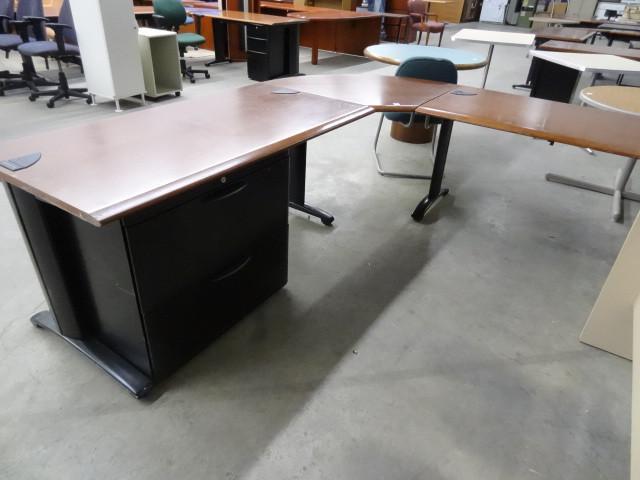 lot 201 image: L shaped office desk. 2 lateral fil...