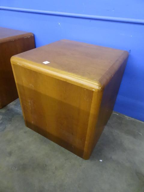 lot 208 image: Wood end table. 24 x 24 x 24...