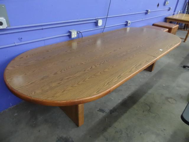 lot 214 image: 140 x 28 x 29 conference table. Top...