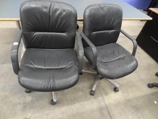 lot 252 image: 2 matching office chairs on wheels...