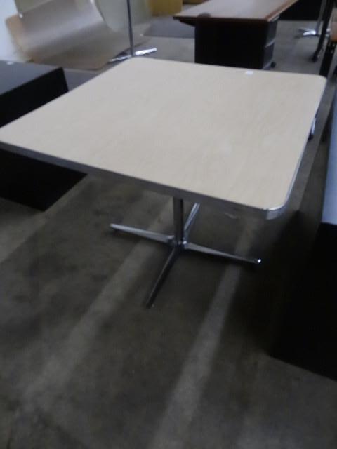 lot 272 image: 36 x 36 metal framed table...