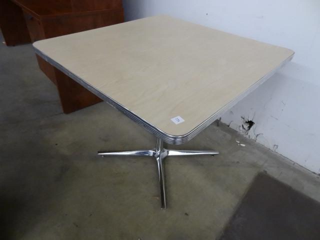 lot 274 image: 36 x 36 metal framed table...