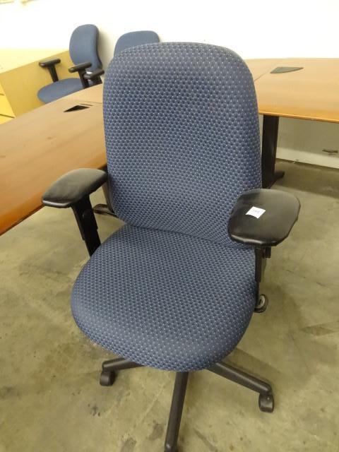 lot 298 image: Office chair on wheels...