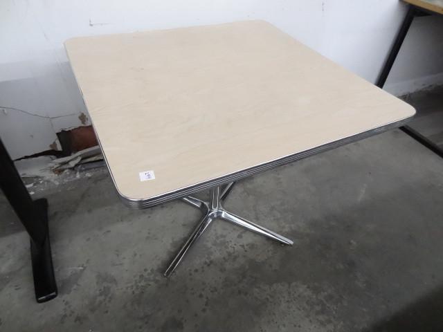 lot 299 image: 36 x 36 metal framed table...