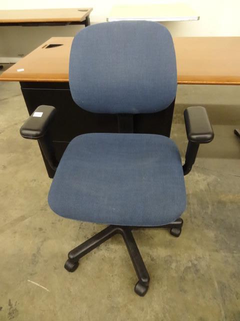 lot 301 image: Office chair on wheels...