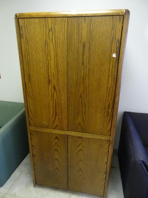 lot 83 image: AV cabinet on wheels. Very nice sha...