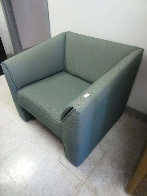 lot 84 image: Cushioned waiting room chair...