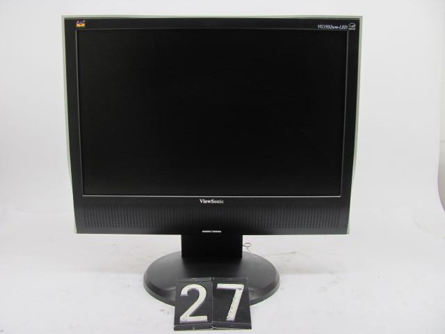 lot 27 image: Viewsonic VG1932wm 19" LCD mon...