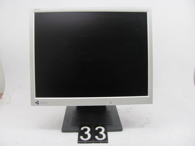 lot 33 image: Gateway FPD2020 20" LCD monito...