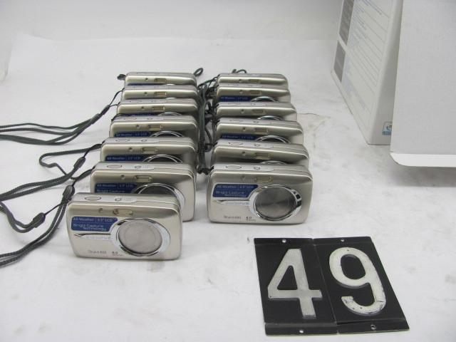 lot 49 image: Lot of 13 Olympus stylus 600 digita...