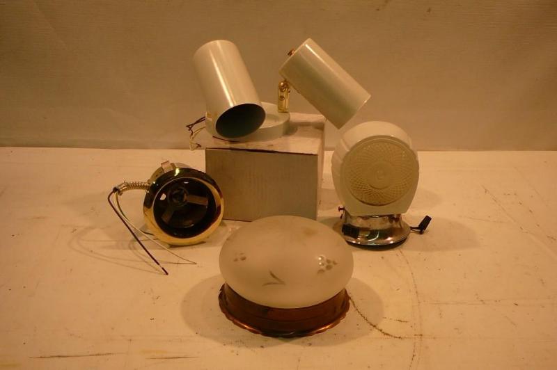 Miscellaneous light fixtures Sold &...