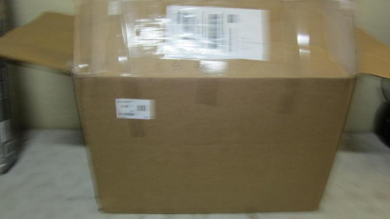 lot 72 image: 8 pc bedding set...