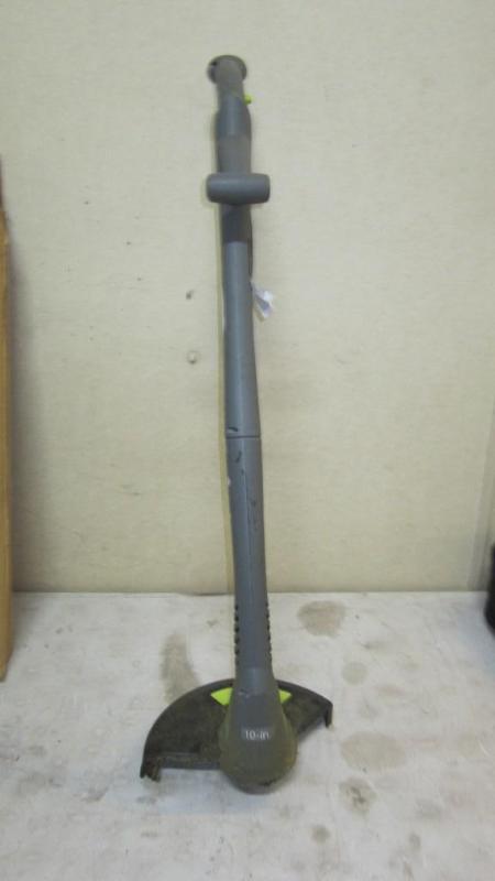 lot 78 image: electric trimmer, works but needs n...