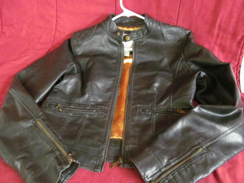 Refuge Large Black Leather Womens ...