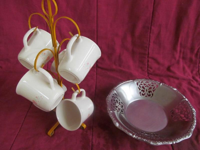 Cup Tree with 6 Cups and Silver Int...