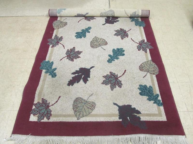 Area Rug with Leaf Design 54 in x 8...