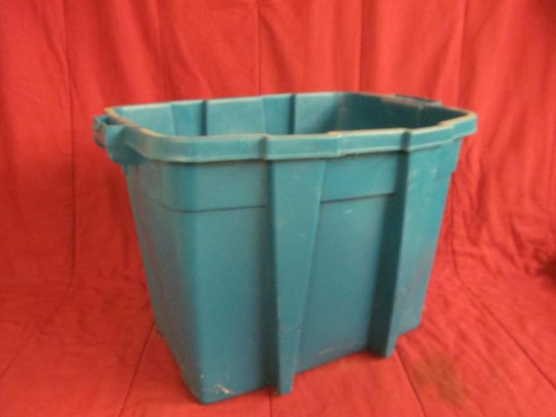 19 Gallon Tote...