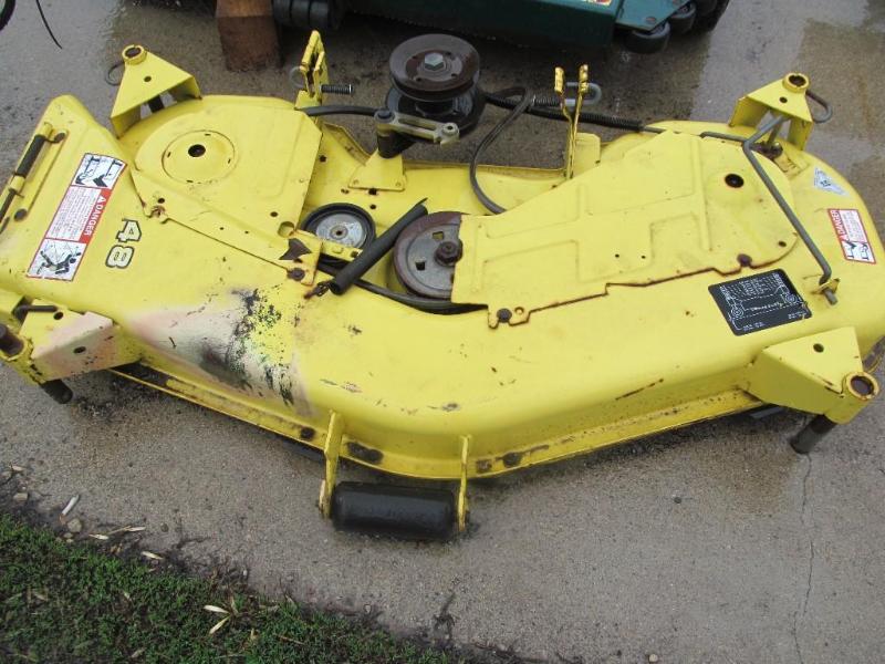 John Deere 48 in Mower Deck...