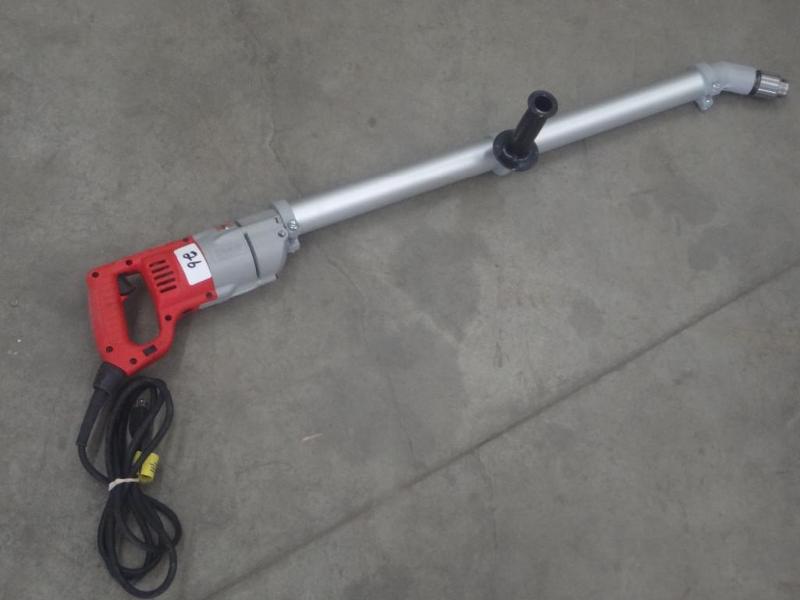 lot 26 image: Milwaukee 48" Long Reach 12&q...