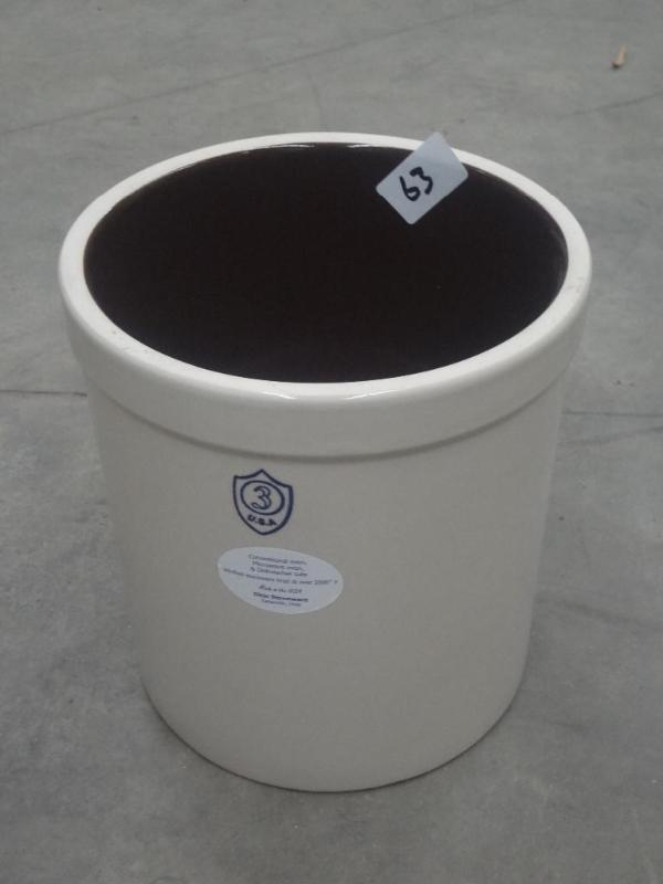 lot 63 image: Ohio Stoneware 3-Gallon Crock...