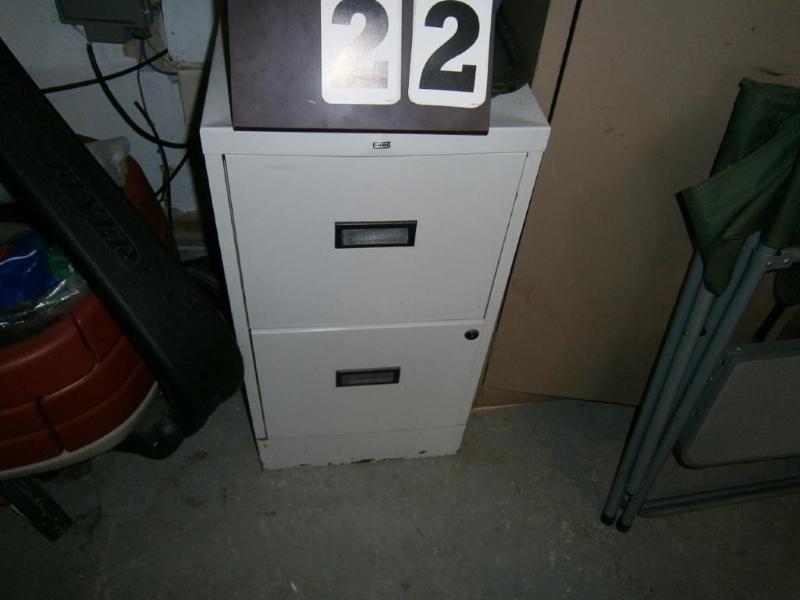 Filing cabinet, 2-drawer (lot # in ...