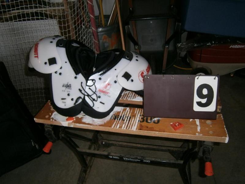 Large kids football pads, 14 in. - ...