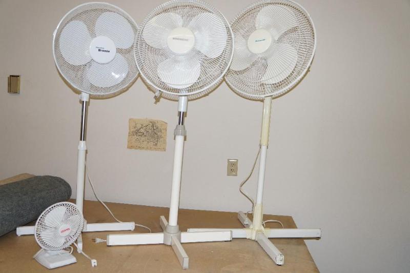 lot 21 image: Set of 3 Floor Fans and 1 Tabletop Fan