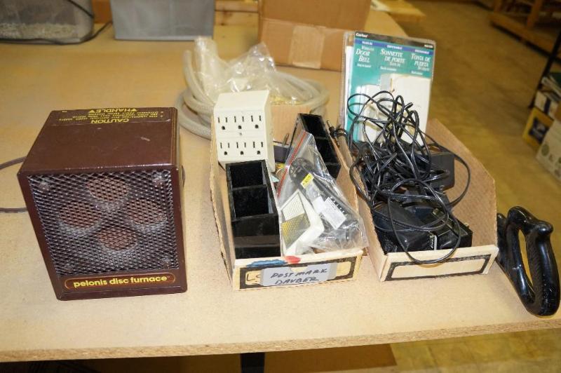 lot 25 image: Lot of Misc. Items