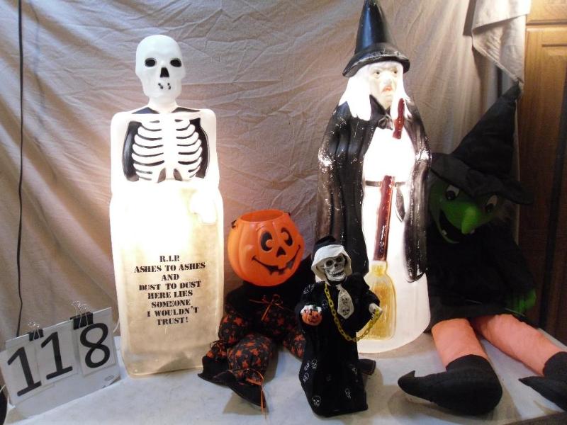 lot 118 image: Lot of Fall  Halloween Decorations...