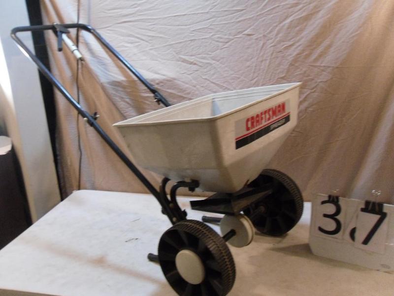 lot 37 image: Craftsman Adjustable Broadcast Fert...