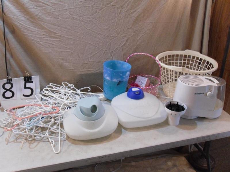 lot 85 image: 3 Humidifiers, Honeywell, Vicks, an...