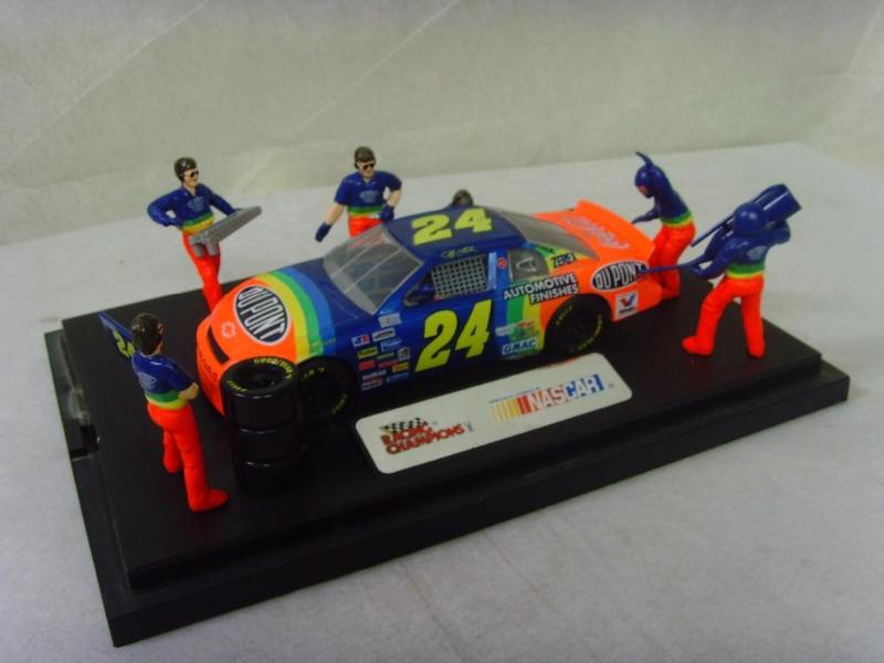 lot 16 image: NASCAR Collectible