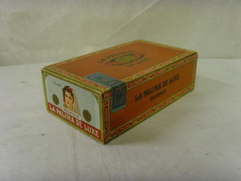 lot 30 image: Vintage Cigar Box