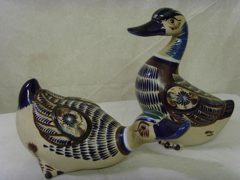 lot 7 image: Vintage Ceramic Duck Set