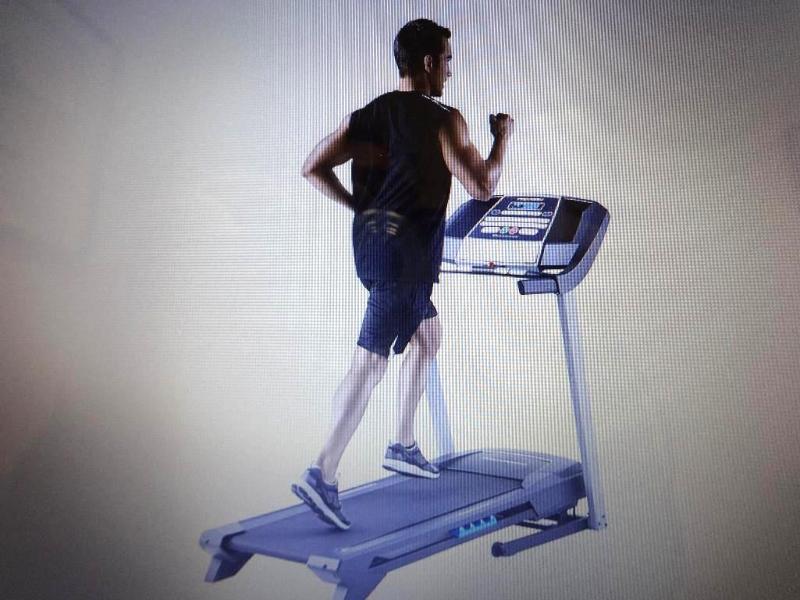 PROFORM 6.0 RT TREADMILL. #PW606. B...