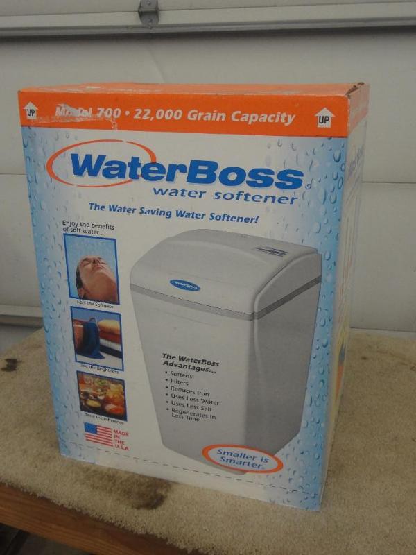 lot 39 image: New In Box WaterBoss 12-Gallon Wate...