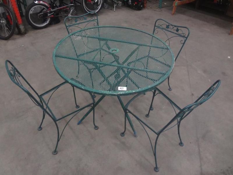 lot 47 image: 42" Patio Table With (4) Match...