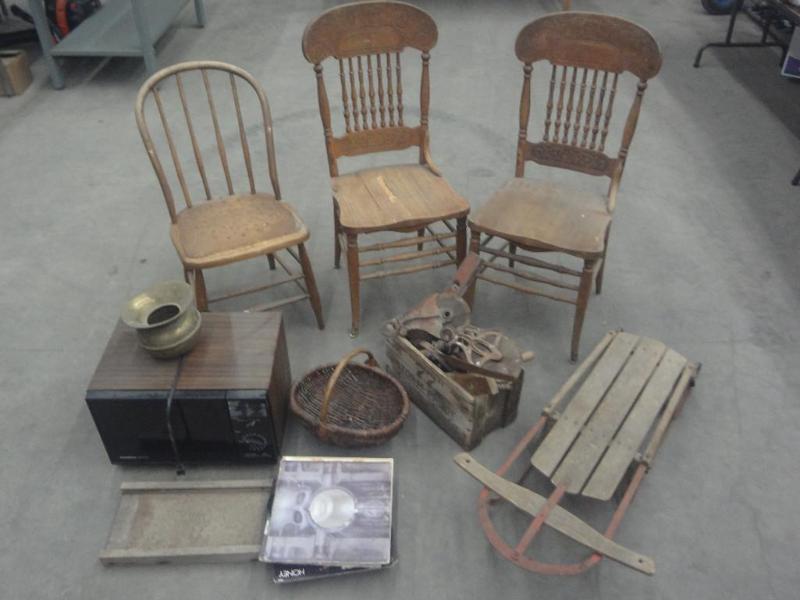 lot 49 image: Lot Of Microwave, (3) Vintage Chai...